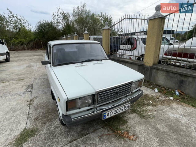 Белый ВАЗ 2107, объемом двигателя 1.3 л и пробегом 120 тыс. км за 850 $, фото 2 на Automoto.ua
