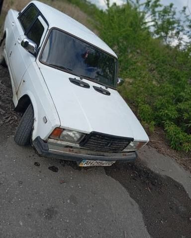 Белый ВАЗ 2107, объемом двигателя 1.5 л и пробегом 777 тыс. км за 596 $, фото 8 на Automoto.ua