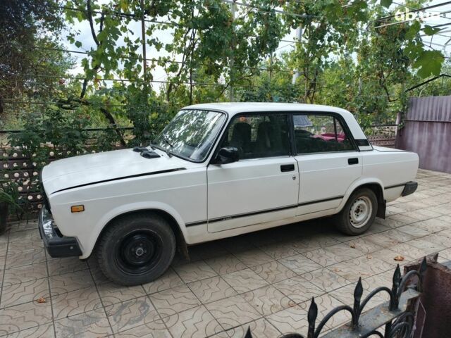 Белый ВАЗ 2107, объемом двигателя 0 л и пробегом 200 тыс. км за 1000 $, фото 2 на Automoto.ua