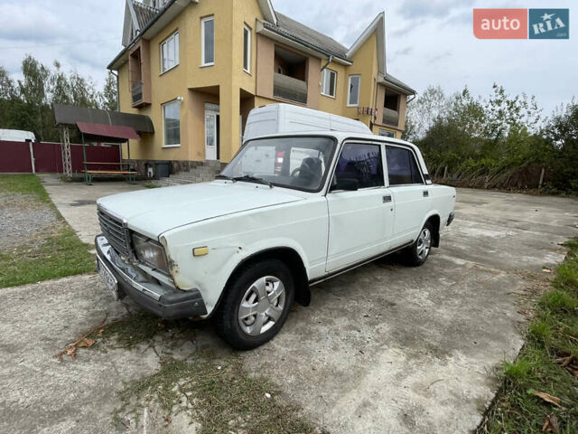 Белый ВАЗ 2107, объемом двигателя 1.3 л и пробегом 120 тыс. км за 850 $, фото 3 на Automoto.ua