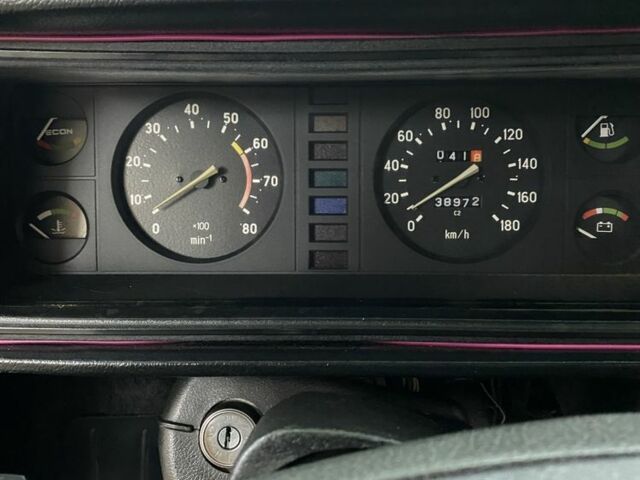 Белый ВАЗ 2107, объемом двигателя 1.5 л и пробегом 3 тыс. км за 832 $, фото 4 на Automoto.ua