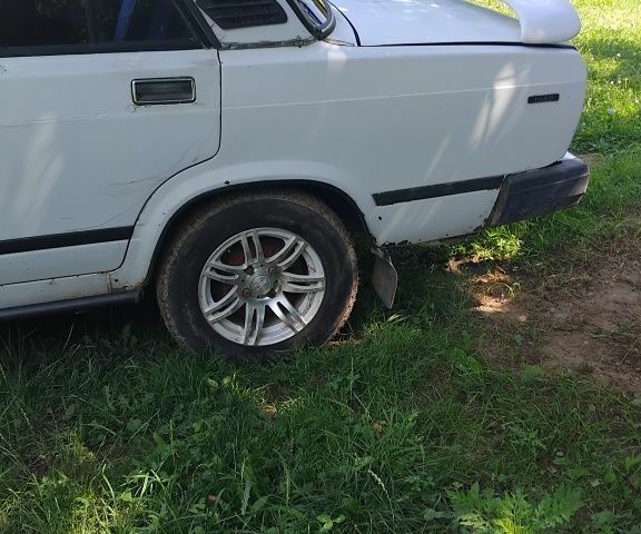 Белый ВАЗ 2107, объемом двигателя 0 л и пробегом 50 тыс. км за 350 $, фото 10 на Automoto.ua