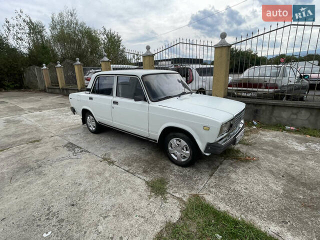 Белый ВАЗ 2107, объемом двигателя 1.3 л и пробегом 120 тыс. км за 850 $, фото 1 на Automoto.ua