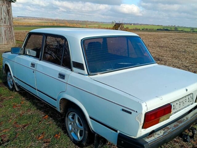 Белый ВАЗ 2107, объемом двигателя 1.5 л и пробегом 35 тыс. км за 650 $, фото 3 на Automoto.ua