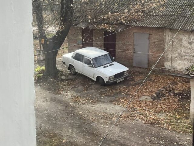 Белый ВАЗ 2107, объемом двигателя 1.5 л и пробегом 777 тыс. км за 596 $, фото 14 на Automoto.ua