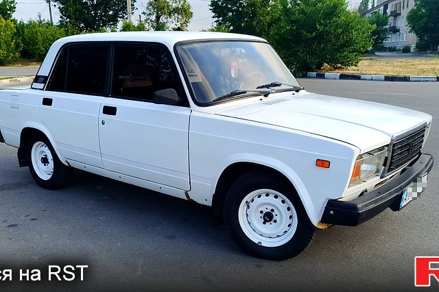 Білий ВАЗ 2107, об'ємом двигуна 1.5 л та пробігом 250 тис. км за 1457 $, фото 3 на Automoto.ua