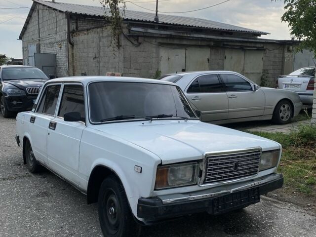 Белый ВАЗ 2107, объемом двигателя 1.6 л и пробегом 1 тыс. км за 750 $, фото 3 на Automoto.ua