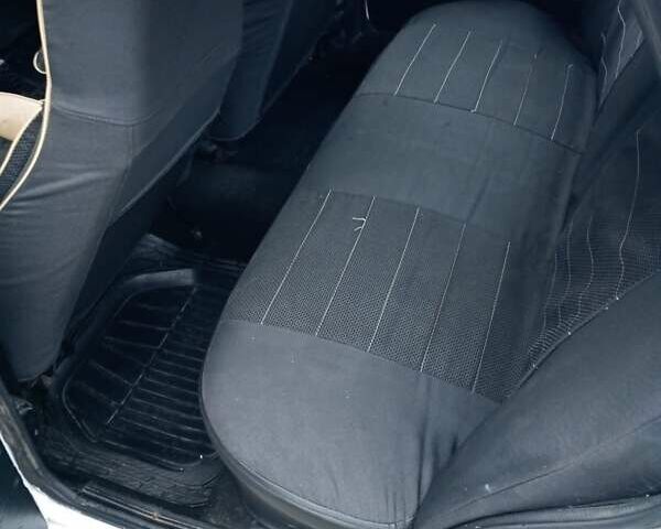 Белый ВАЗ 2107, объемом двигателя 1.45 л и пробегом 87 тыс. км за 1000 $, фото 15 на Automoto.ua