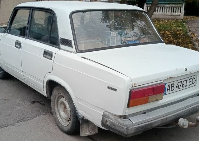 Белый ВАЗ 2107, объемом двигателя 0 л и пробегом 57 тыс. км за 450 $, фото 2 на Automoto.ua