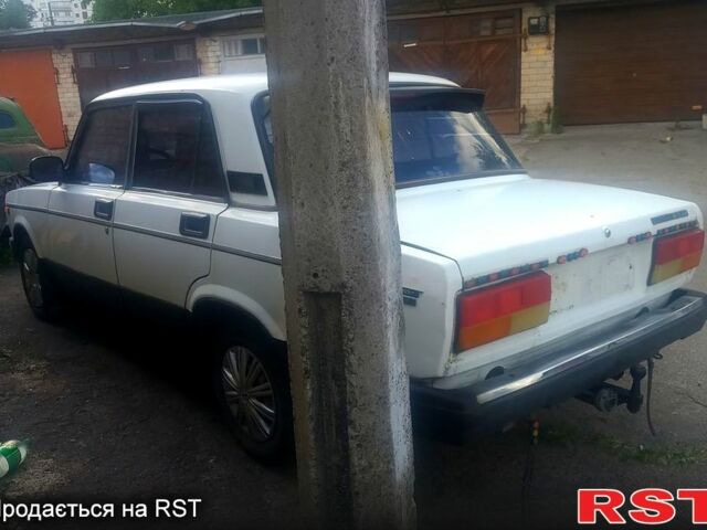 Белый ВАЗ 2107, объемом двигателя 1.5 л и пробегом 140 тыс. км за 650 $, фото 2 на Automoto.ua