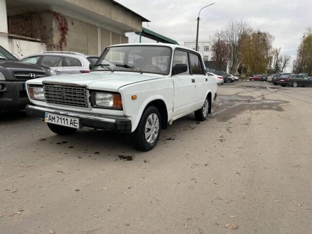 Белый ВАЗ 2107, объемом двигателя 1.5 л и пробегом 49 тыс. км за 669 $, фото 3 на Automoto.ua