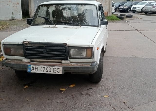 Белый ВАЗ 2107, объемом двигателя 0 л и пробегом 57 тыс. км за 450 $, фото 1 на Automoto.ua