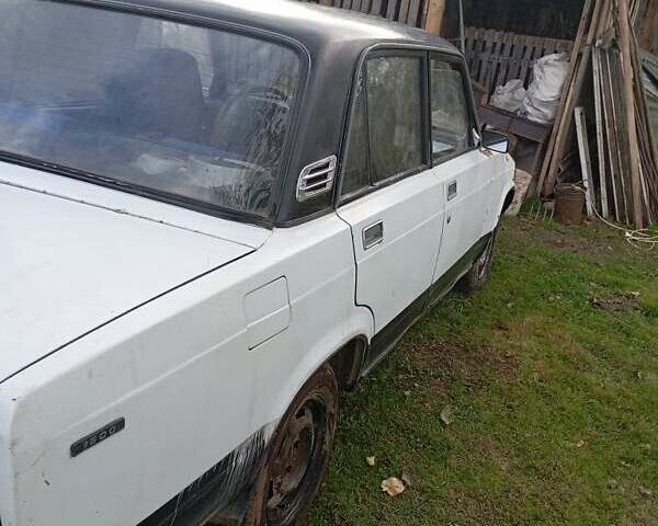 Білий ВАЗ 2107, об'ємом двигуна 1.5 л та пробігом 180 тис. км за 300 $, фото 2 на Automoto.ua