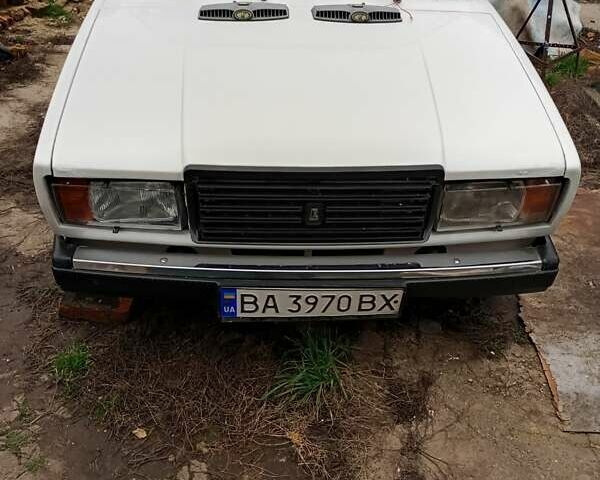 Белый ВАЗ 2107, объемом двигателя 1.45 л и пробегом 87 тыс. км за 1000 $, фото 1 на Automoto.ua