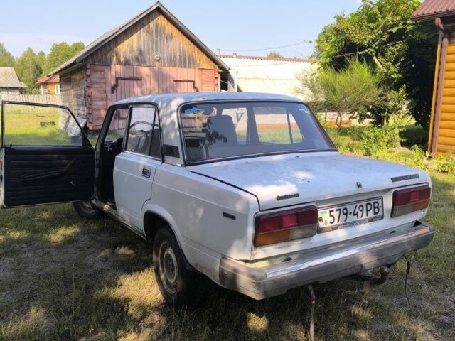 Білий ВАЗ 2107, об'ємом двигуна 1.5 л та пробігом 140 тис. км за 850 $, фото 4 на Automoto.ua