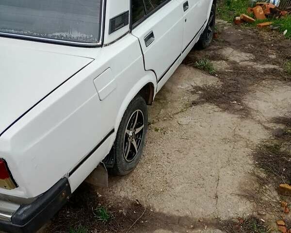 Белый ВАЗ 2107, объемом двигателя 1.45 л и пробегом 87 тыс. км за 1000 $, фото 21 на Automoto.ua