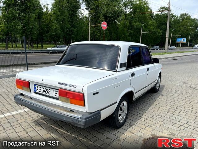 ВАЗ 2107 1999 в Днепре (Днепропетровске) на Automoto.ua Белый ВАЗ 2107, объемом двигателя 1.5 л и пробегом 196 тыс. км за 1300 $, фото 2 на Automoto.ua