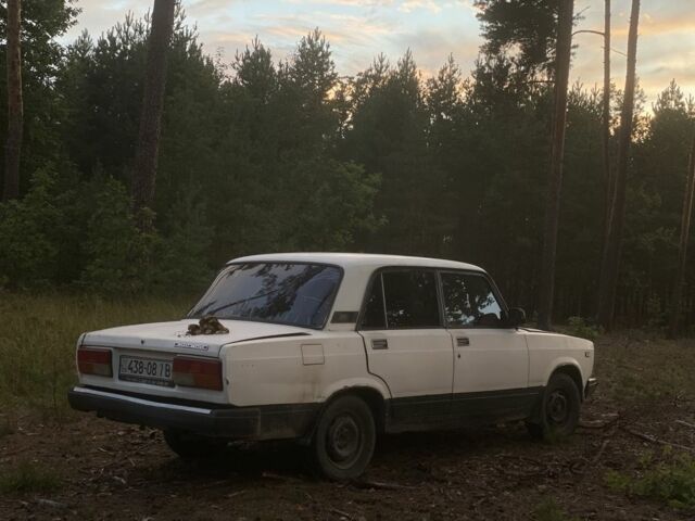 Білий ВАЗ 2107, об'ємом двигуна 1.5 л та пробігом 100 тис. км за 711 $, фото 7 на Automoto.ua