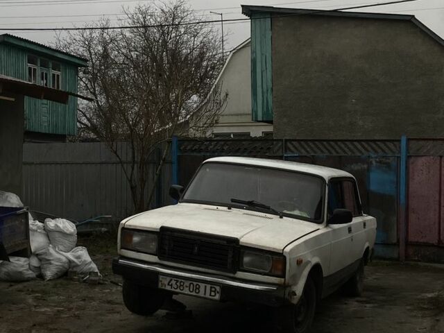 Білий ВАЗ 2107, об'ємом двигуна 1.5 л та пробігом 100 тис. км за 711 $, фото 3 на Automoto.ua