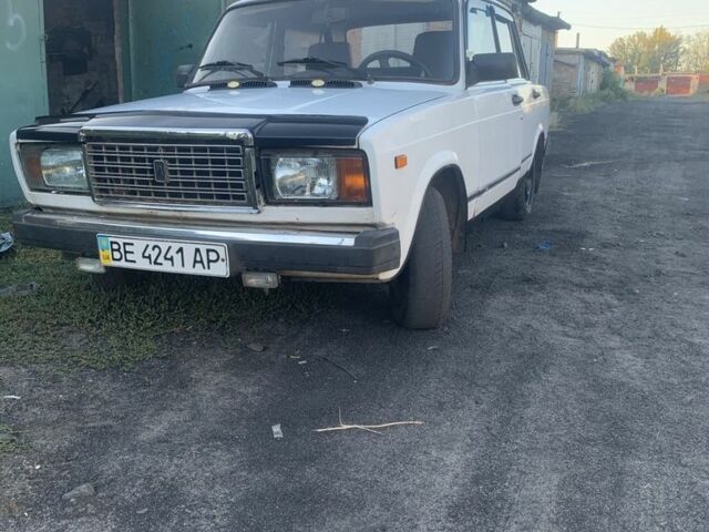 Белый ВАЗ 2107, объемом двигателя 1.6 л и пробегом 3 тыс. км за 908 $, фото 5 на Automoto.ua
