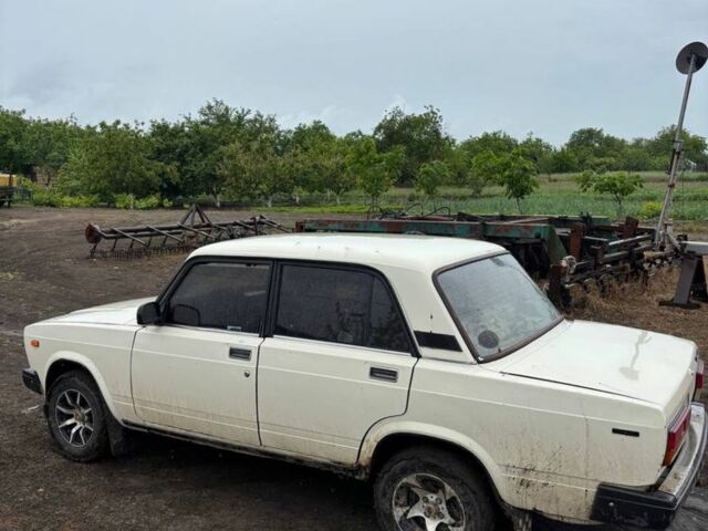 Білий ВАЗ 2107, об'ємом двигуна 1.5 л та пробігом 62 тис. км за 673 $, фото 5 на Automoto.ua