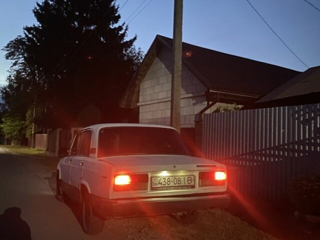 Білий ВАЗ 2107, об'ємом двигуна 1.5 л та пробігом 100 тис. км за 711 $, фото 6 на Automoto.ua