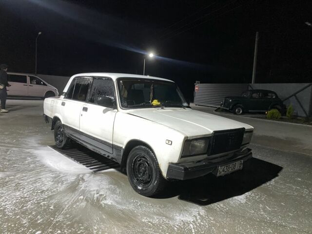 Білий ВАЗ 2107, об'ємом двигуна 1.5 л та пробігом 100 тис. км за 711 $, фото 1 на Automoto.ua