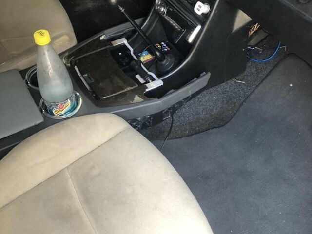 Белый ВАЗ 2107, объемом двигателя 1.6 л и пробегом 500 тыс. км за 951 $, фото 5 на Automoto.ua