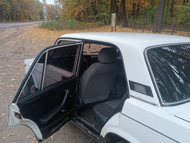 Белый ВАЗ 2107, объемом двигателя 0 л и пробегом 64 тыс. км за 838 $, фото 3 на Automoto.ua