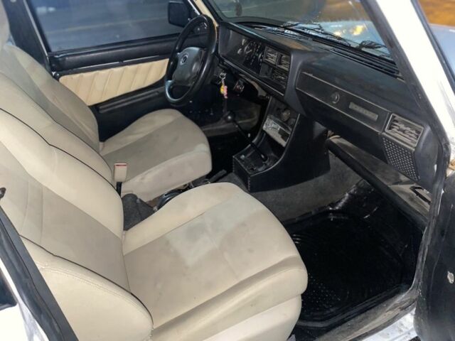 Белый ВАЗ 2107, объемом двигателя 1.6 л и пробегом 500 тыс. км за 951 $, фото 7 на Automoto.ua