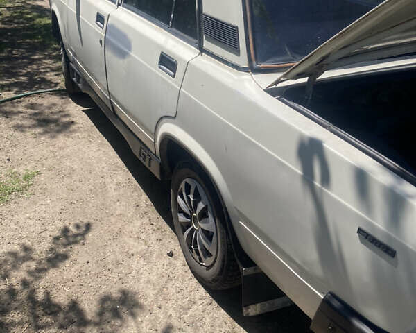 Білий ВАЗ 2107, об'ємом двигуна 1.5 л та пробігом 47 тис. км за 900 $, фото 2 на Automoto.ua