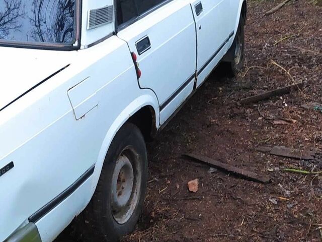 Білий ВАЗ 2107, об'ємом двигуна 0 л та пробігом 1000 тис. км за 582 $, фото 3 на Automoto.ua