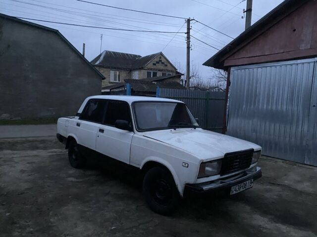Білий ВАЗ 2107, об'ємом двигуна 1.5 л та пробігом 100 тис. км за 711 $, фото 5 на Automoto.ua