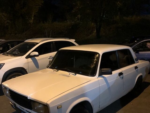 Белый ВАЗ 2107, объемом двигателя 1.6 л и пробегом 500 тыс. км за 951 $, фото 2 на Automoto.ua