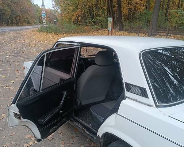 Белый ВАЗ 2107, объемом двигателя 0 л и пробегом 64 тыс. км за 838 $, фото 2 на Automoto.ua