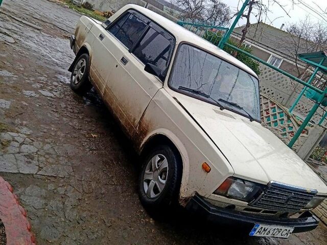 Білий ВАЗ 2107, об'ємом двигуна 1.5 л та пробігом 0 тис. км за 600 $, фото 1 на Automoto.ua