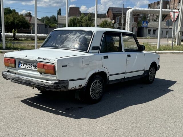 Белый ВАЗ 2107, объемом двигателя 1.5 л и пробегом 220 тыс. км за 550 $, фото 2 на Automoto.ua