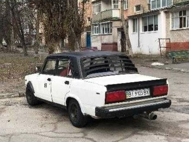 Белый ВАЗ 2107, объемом двигателя 1.5 л и пробегом 300 тыс. км за 1002 $, фото 11 на Automoto.ua