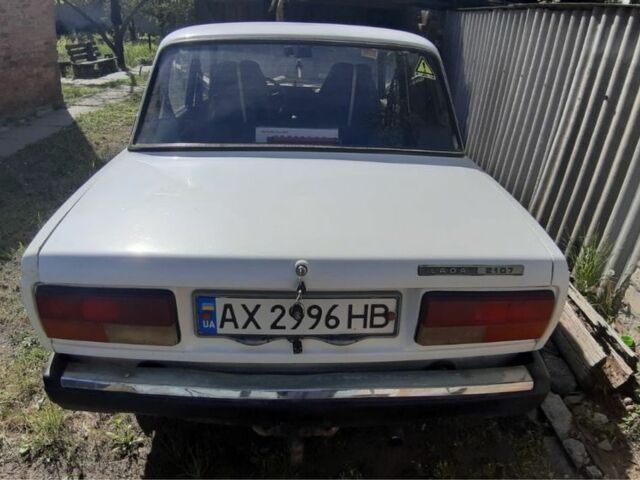 Белый ВАЗ 2107, объемом двигателя 1.5 л и пробегом 43 тыс. км за 800 $, фото 3 на Automoto.ua