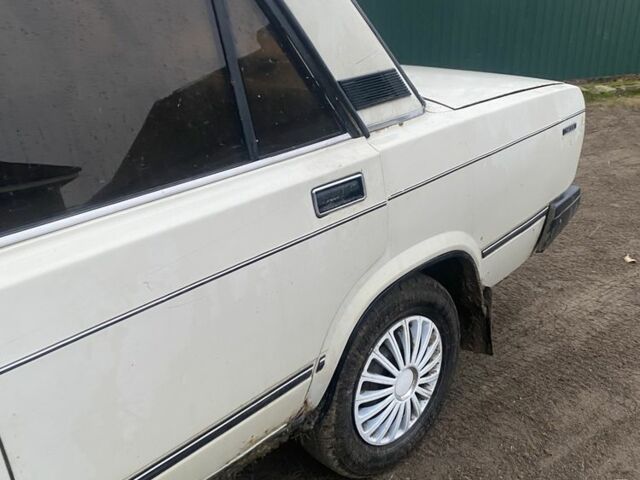 Білий ВАЗ 2107, об'ємом двигуна 1.6 л та пробігом 22 тис. км за 686 $, фото 2 на Automoto.ua