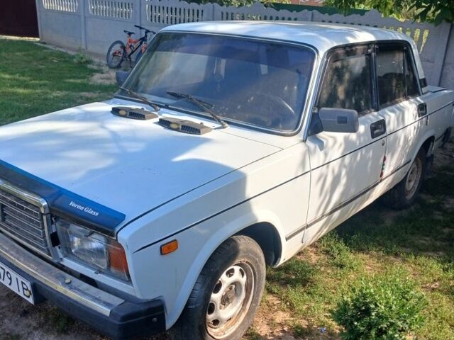 Белый ВАЗ 2107, объемом двигателя 1.5 л и пробегом 85 тыс. км за 1200 $, фото 1 на Automoto.ua