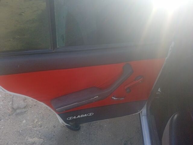 ВАЗ 2107 2001 у Белгород-Днестровском на Automoto.ua Білий ВАЗ 2107, об'ємом двигуна 0 л та пробігом 35 тис. км за 850 $, фото 6 на Automoto.ua