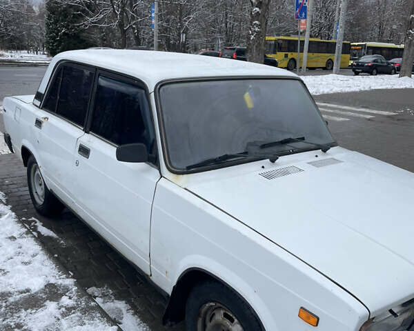 Белый ВАЗ 2107, объемом двигателя 1.5 л и пробегом 38 тыс. км за 800 $, фото 1 на Automoto.ua