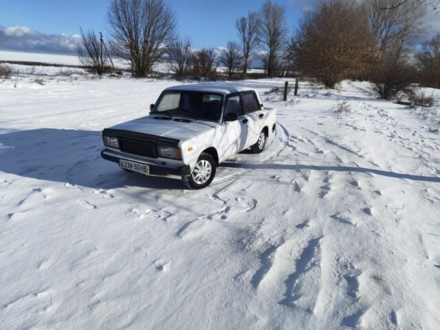 Білий ВАЗ 2107, об'ємом двигуна 0 л та пробігом 150 тис. км за 850 $, фото 5 на Automoto.ua