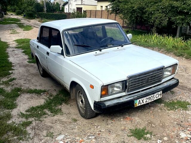 Білий ВАЗ 2107, об'ємом двигуна 1.5 л та пробігом 175 тис. км за 1000 $, фото 2 на Automoto.ua