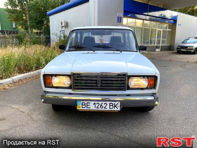 Белый ВАЗ 2107, объемом двигателя 1.6 л и пробегом 100 тыс. км за 750 $, фото 1 на Automoto.ua