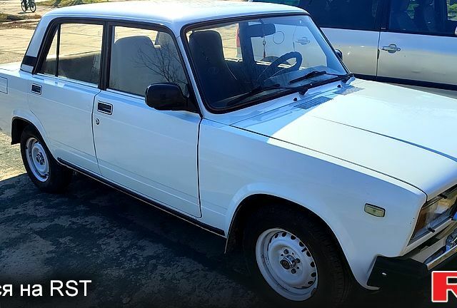 Белый ВАЗ 2107, объемом двигателя 1.5 л и пробегом 90 тыс. км за 1500 $, фото 9 на Automoto.ua