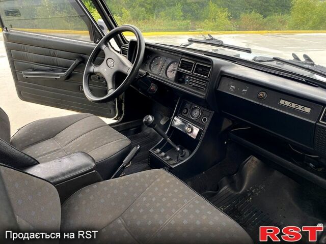 Белый ВАЗ 2107, объемом двигателя 1.5 л и пробегом 70 тыс. км за 1600 $, фото 8 на Automoto.ua