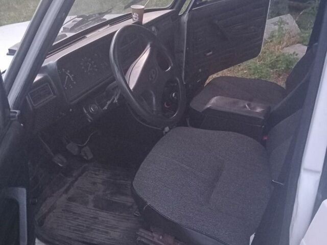 Белый ВАЗ 2107, объемом двигателя 0 л и пробегом 76 тыс. км за 900 $, фото 2 на Automoto.ua