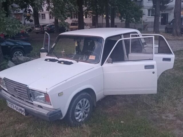 Белый ВАЗ 2107, объемом двигателя 0 л и пробегом 76 тыс. км за 900 $, фото 4 на Automoto.ua